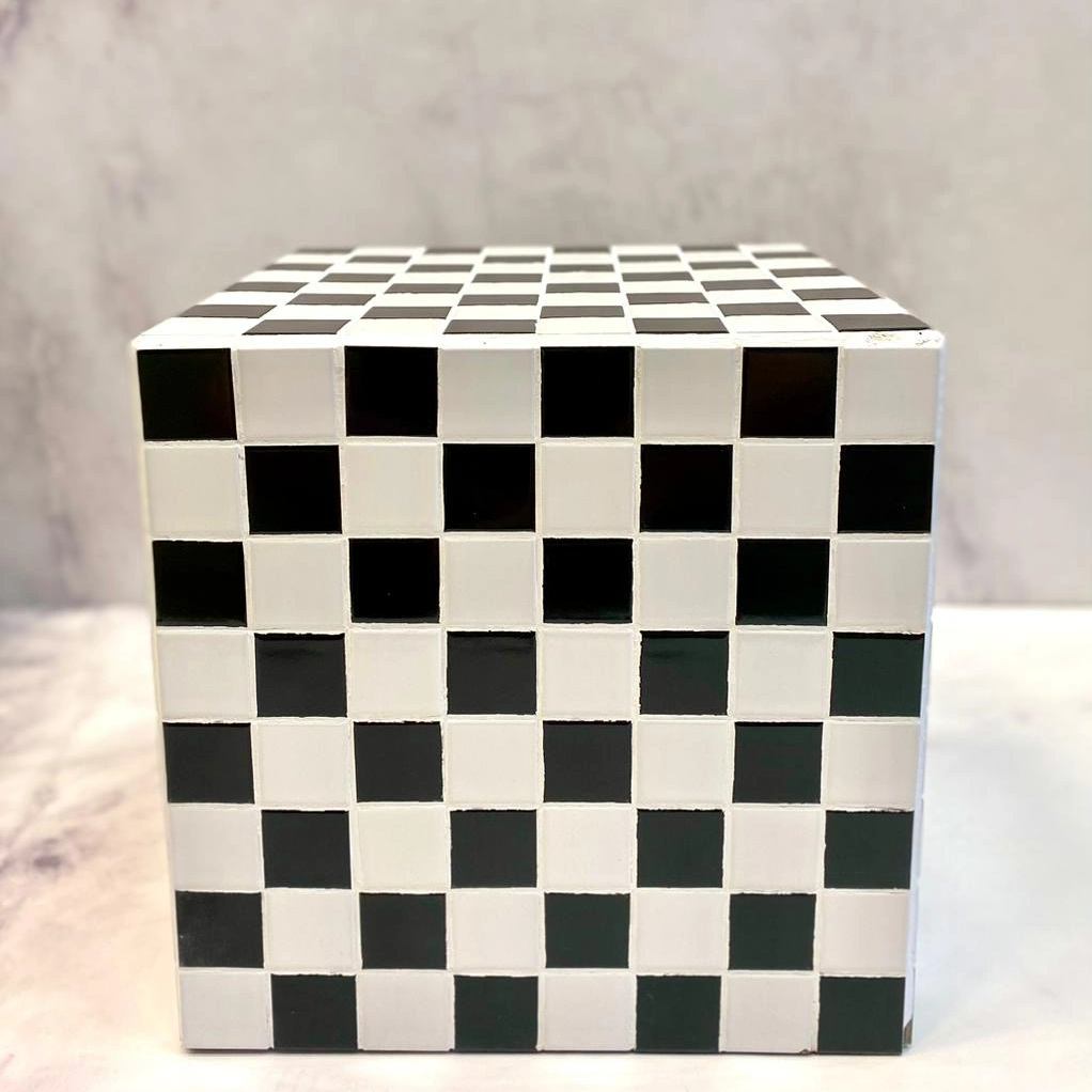 Soffbord svartvit kakel