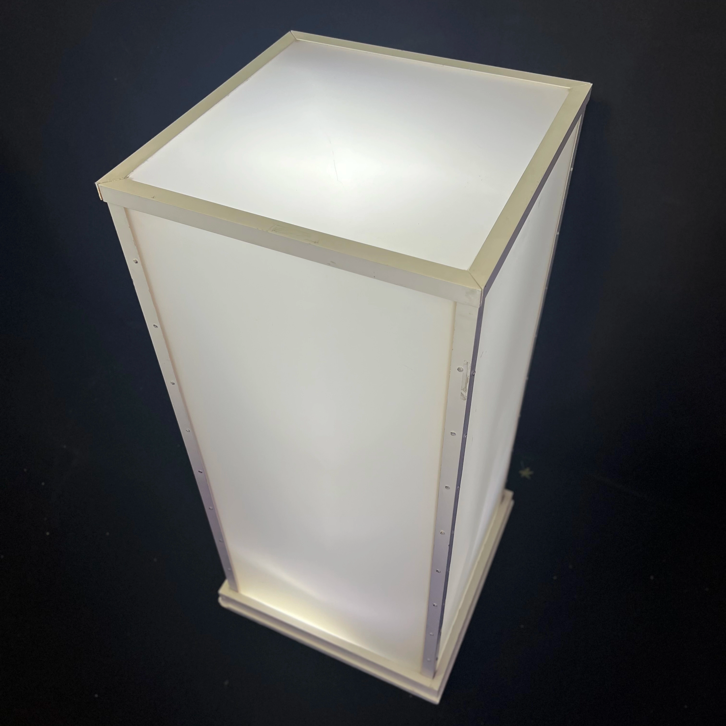 Podie frostad plexi