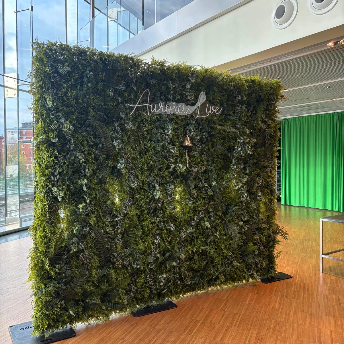 Ring for a drink vägg