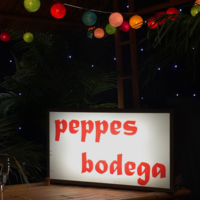 Ljusskylt Peppes Bodega