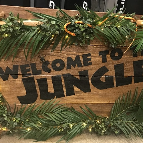 Skylt Welcome to the jungle