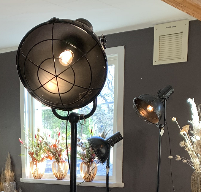 Golvlampa industri vintagestil
